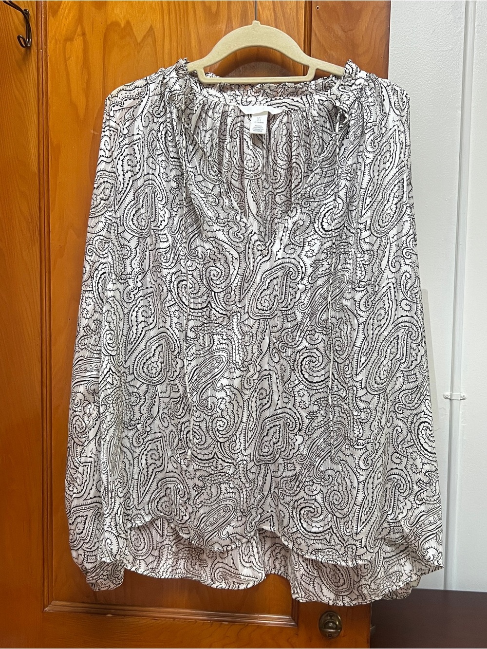 H&M Black and White Paisley Long-Sleeve Blouse